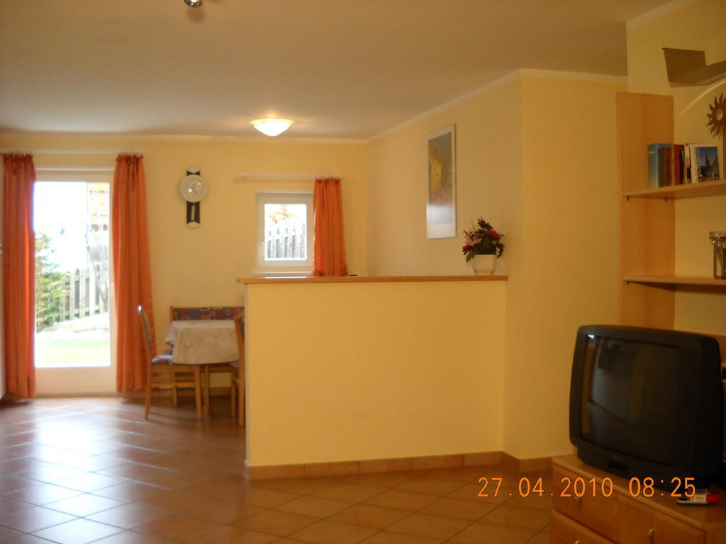Appartments Am Wiesenrand Nova Ponente Quarto foto